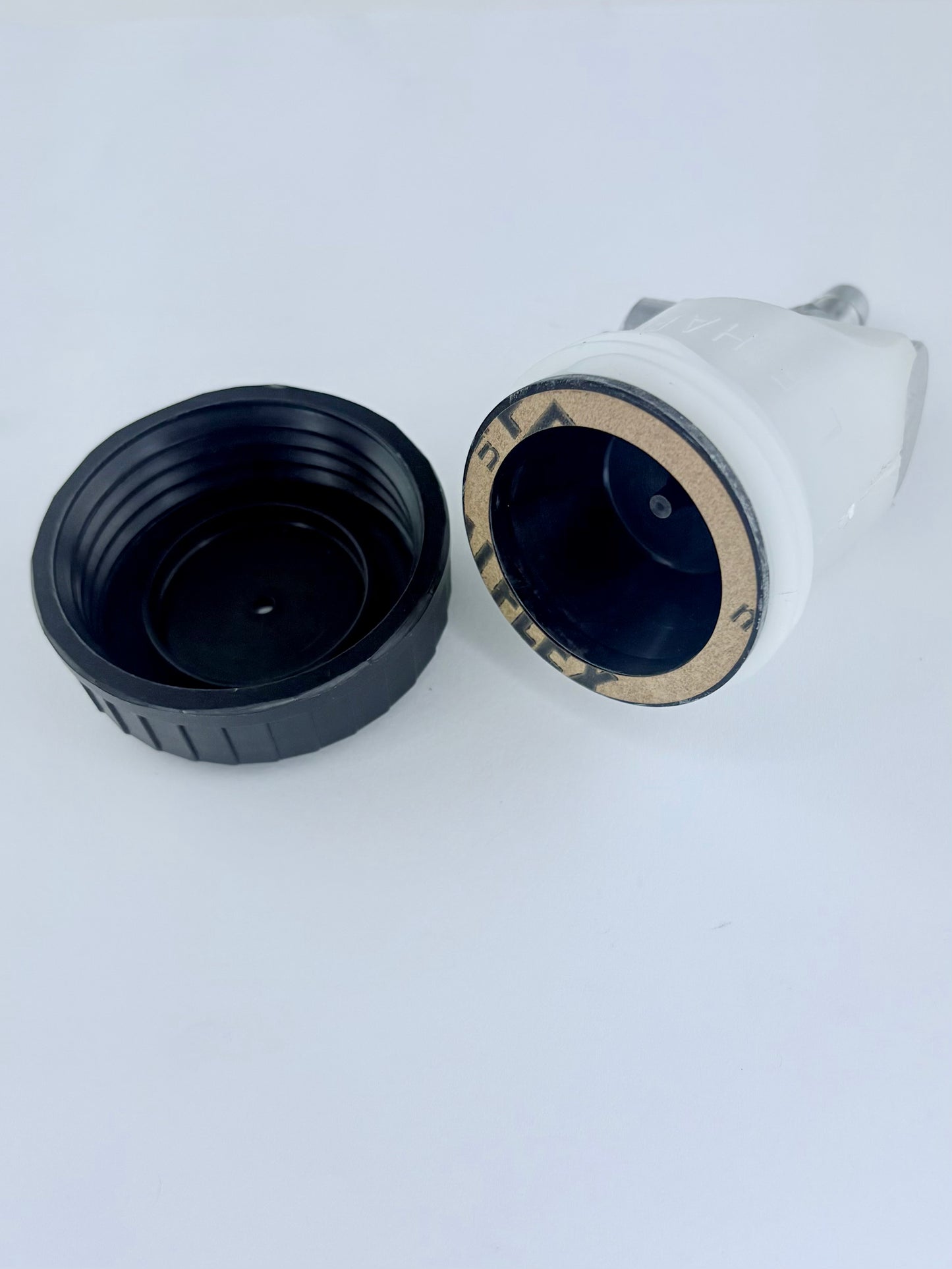 83-5465 - RESERVOIR ASSEMBLY - REAR
