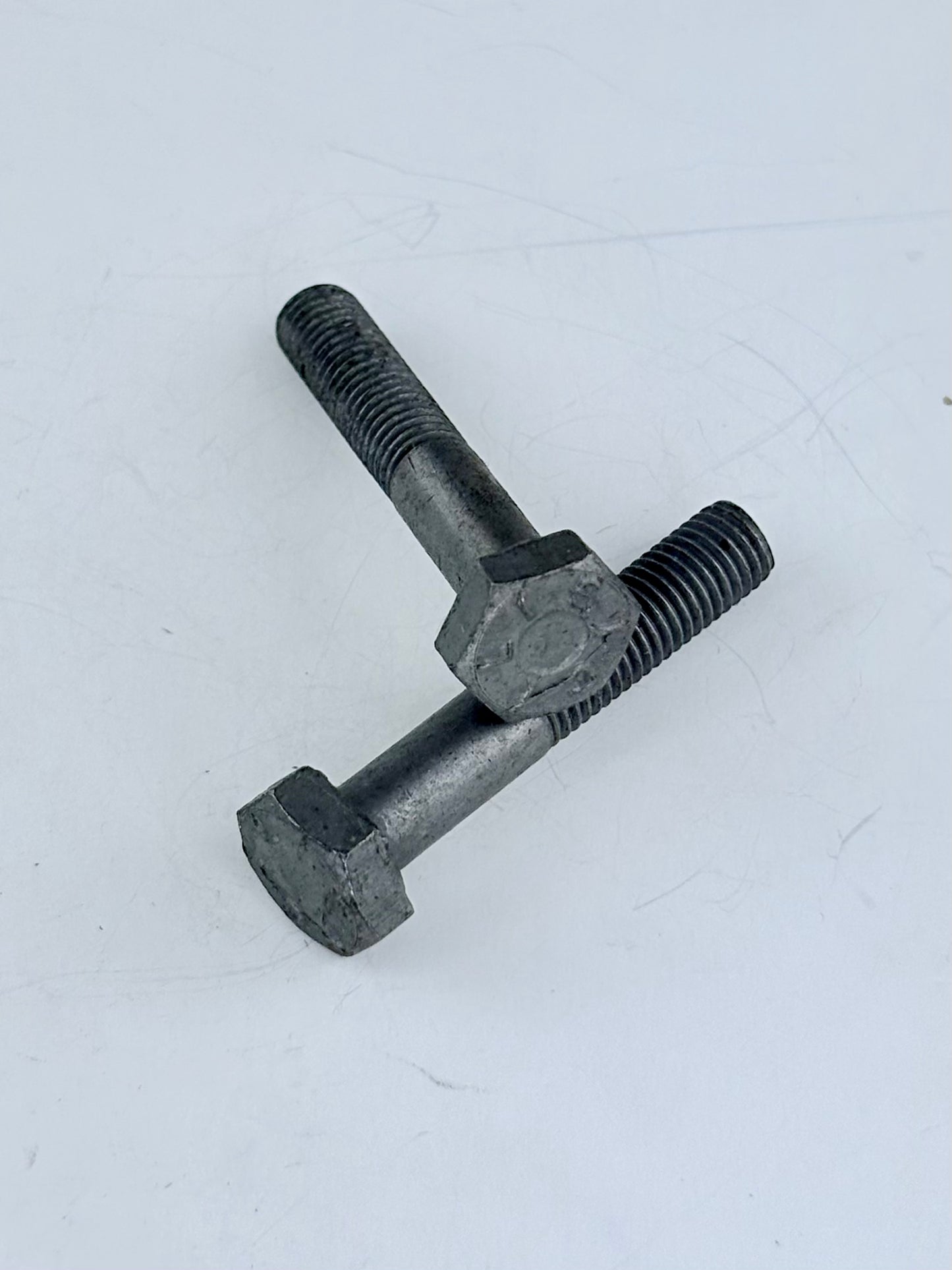 21-2157 - BOLT - 1/4-28 X 1 3/8" - HEXIGIB