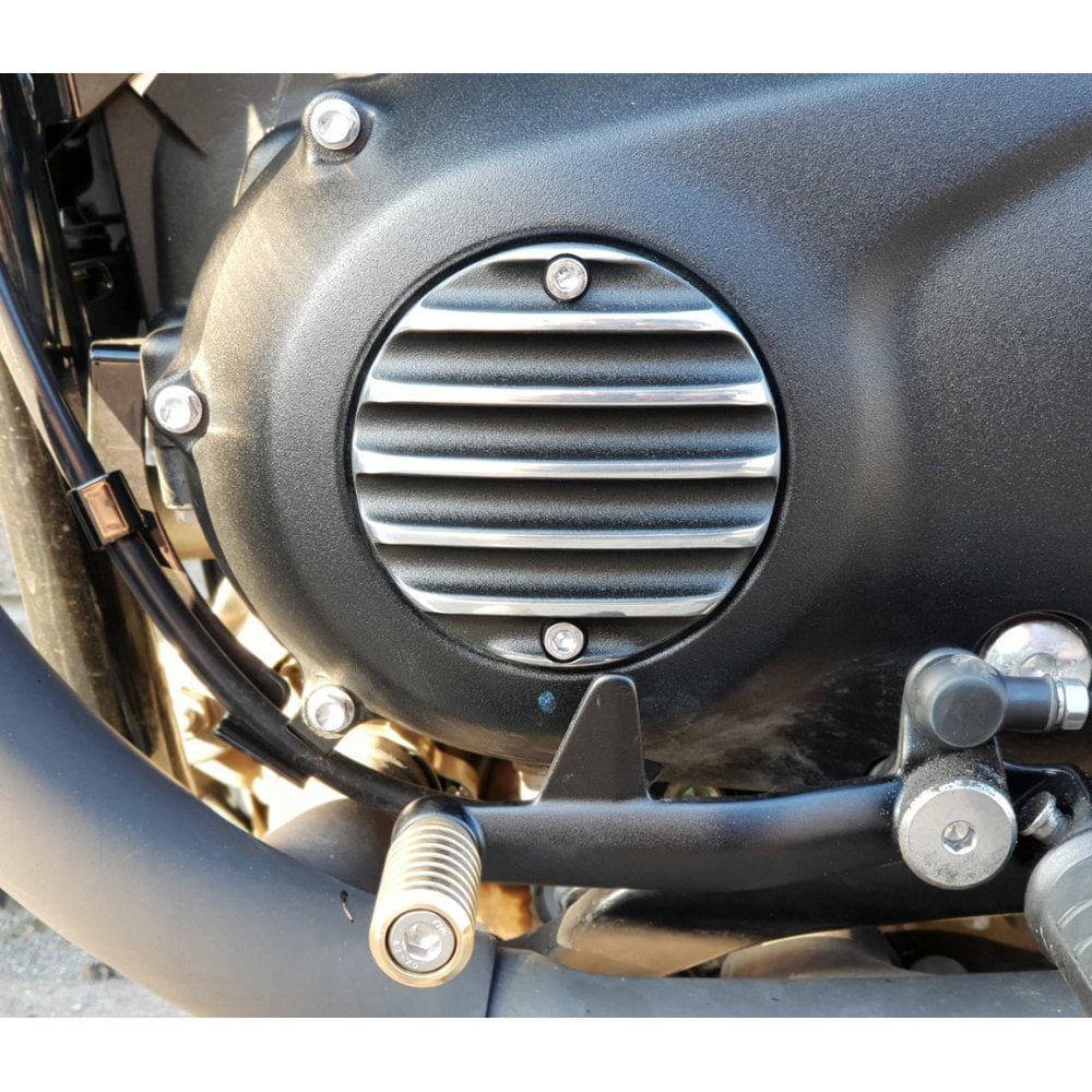 Ribbed Clutch Badge